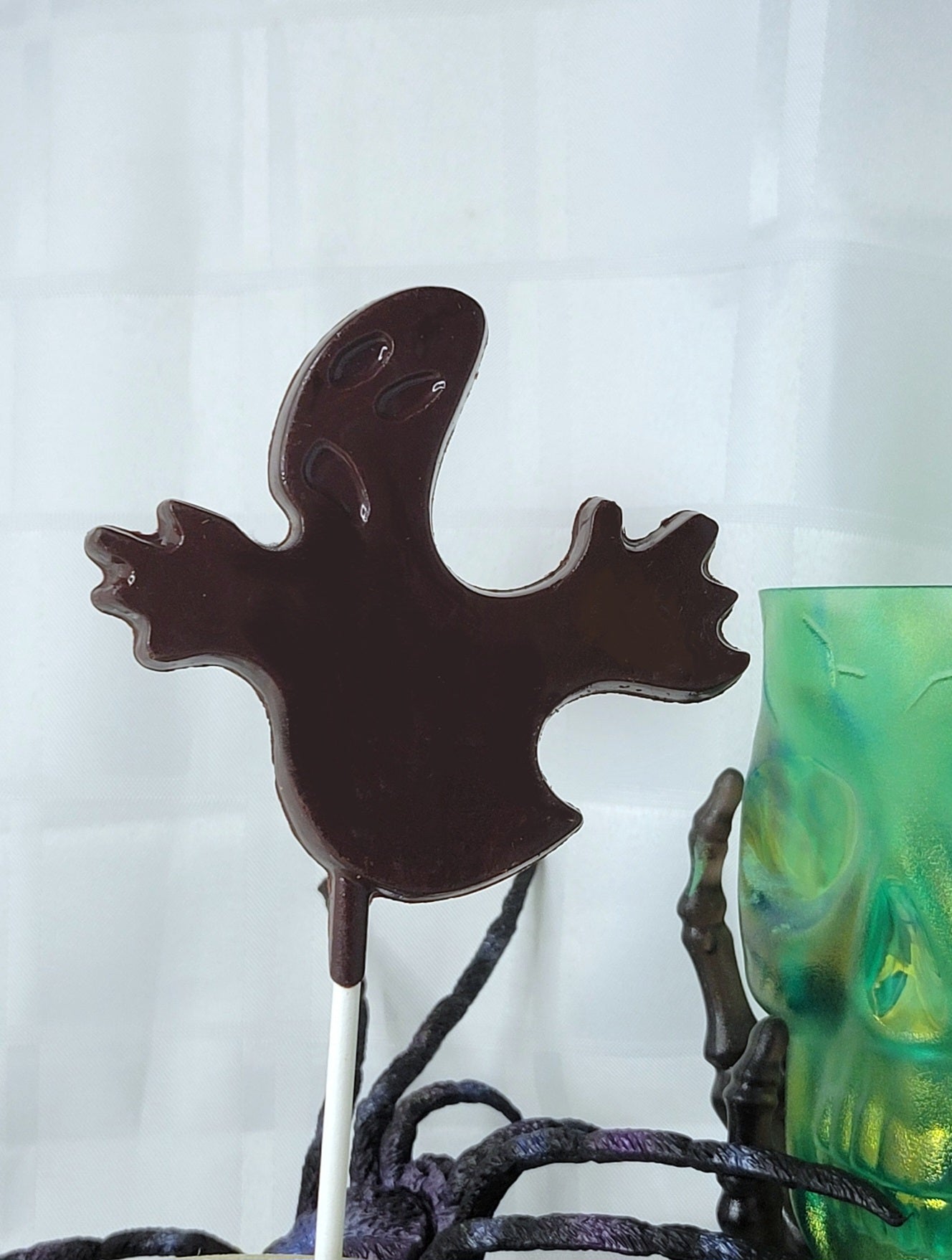 2 Ghost Chocolate lollipops